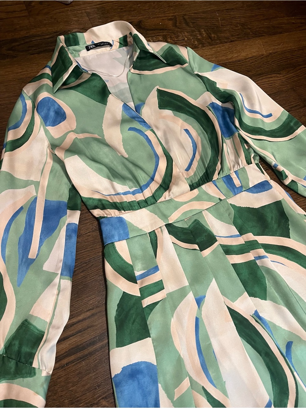 Zara Satin-Effect Abstract Print  Box Pleat Maxi Dress - S